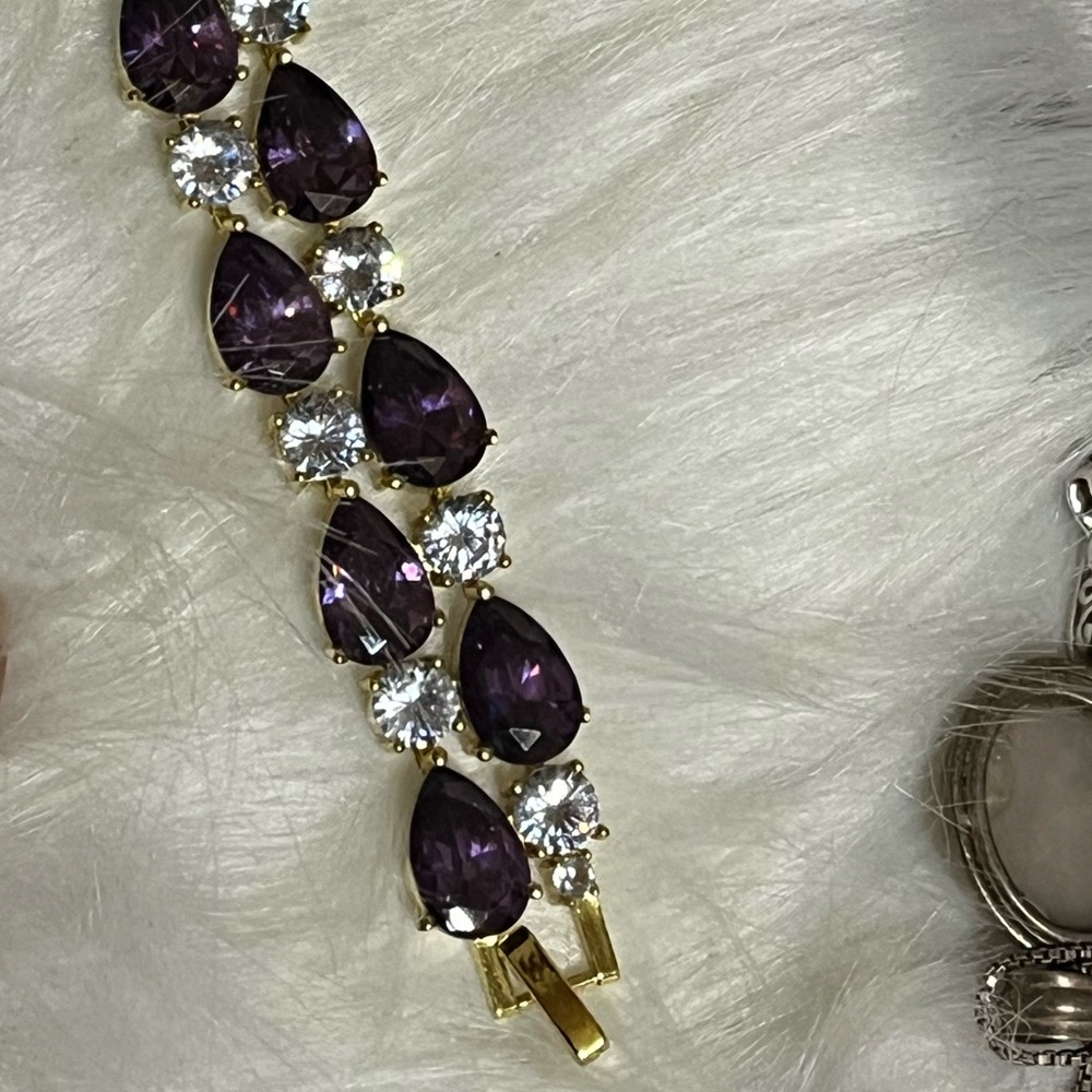Gorgeous Amethyst Bracelet - Picture 11 of 14